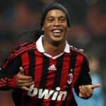 Ile obecnie zarabia Ronaldinho? Poznaj jego zarobki w różnych klubach